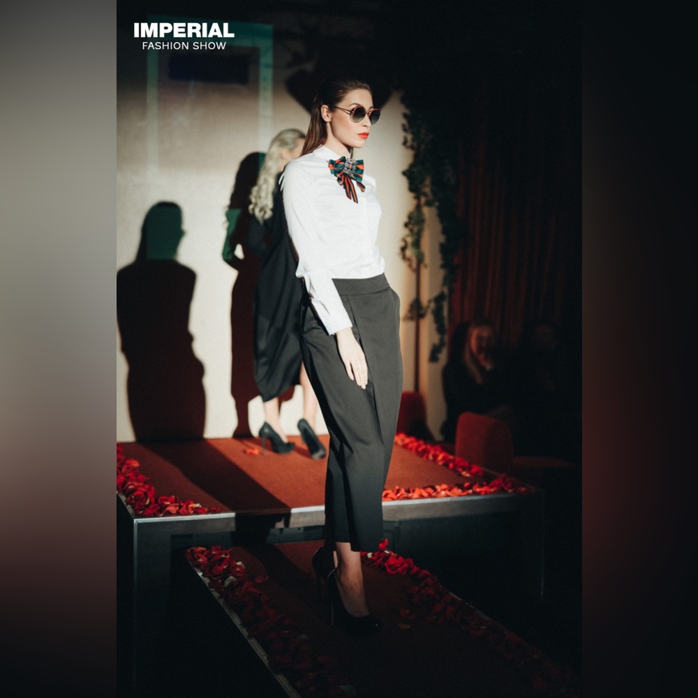 MImperial Runway Front Drape Pants S